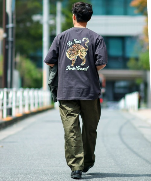 B.C STOCK（ベーセーストック）の「HYO-HYO SOUVENIR-Tシャツ（Tシャツ/カットソー・メンズ・ホワイト/スミクロ・MEDIUM/LARGE）」の13枚目の写真