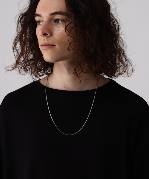 tk.TAKEO KIKUCHI（ティーケータケオキクチ）の「◆Vチェーンネックレス付きロングカットソー（ユニセックスアイテム）（Tシャツ/カットソー・メンズ・ブラック/オフホワイト・02/03/66）」の11枚目の写真