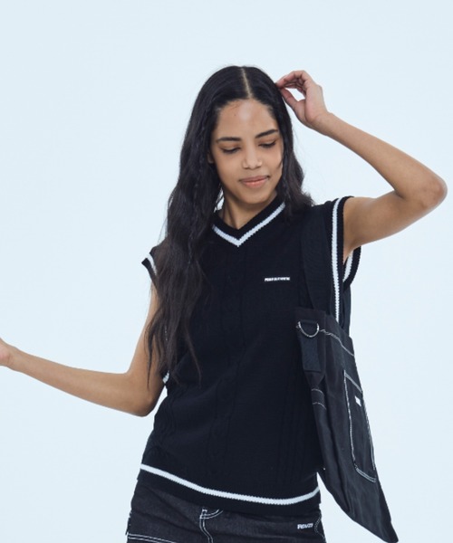 FCMM(エフシーエムエム)の「OVERSIZED CABLE KINT VEST/オーバーサイズケーブルニットベスト(ベスト・メンズ・ブラック/ミント・MEDIUM/LARGE)」の1枚目の写真