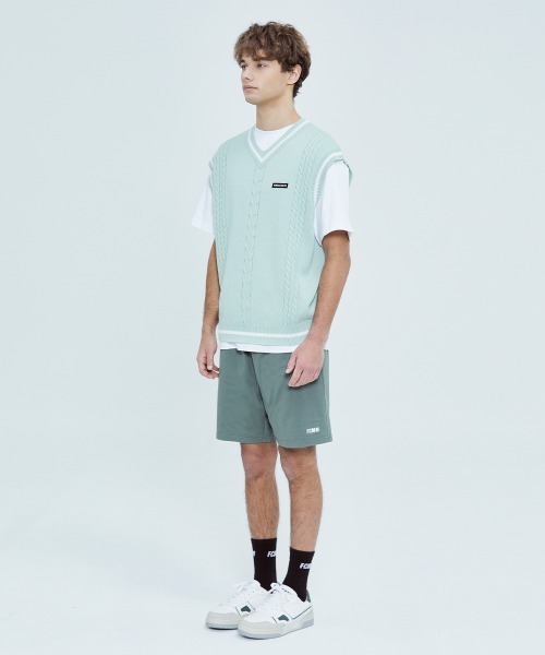 FCMM(エフシーエムエム)の「OVERSIZED CABLE KINT VEST/オーバーサイズケーブルニットベスト(ベスト・メンズ・ブラック/ミント・MEDIUM/LARGE)」の7枚目の写真