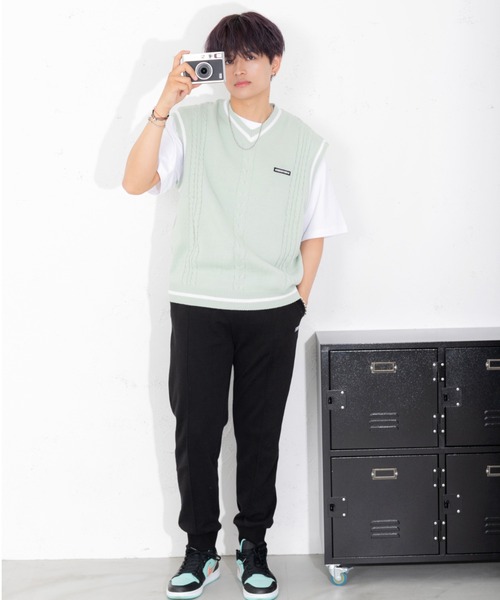FCMM(エフシーエムエム)の「OVERSIZED CABLE KINT VEST/オーバーサイズケーブルニットベスト(ベスト・メンズ・ブラック/ミント・MEDIUM/LARGE)」の22枚目の写真