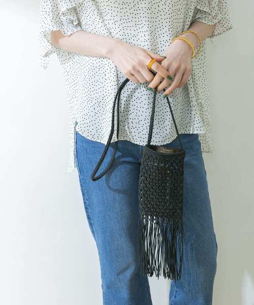 The Bagmati（ザバグマティ）の「The Bagmati　マクラメショルダーバッグ（ショルダーバッグ・レディース・ライトブルー/ブラック/ベージュ/オレンジ・-）」の2枚目の写真