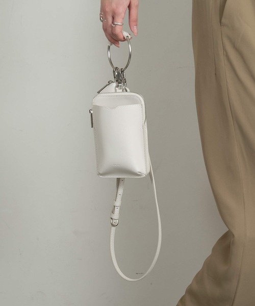 Amiur(エミレ)の「ring handle multi bag(ハンドバッグ・レディース・アイボリー/キャメル/ブラック・FREE)」の6枚目の写真