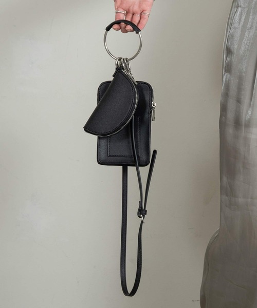 Amiur(エミレ)の「ring handle multi bag(ハンドバッグ・レディース・アイボリー/キャメル/ブラック・FREE)」の7枚目の写真