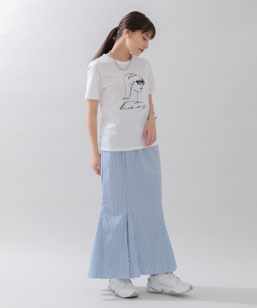 ROSIEE（ロージー）の「ROSIEE 刺繍女の子T（Tシャツ/カットソー・レディース・ホワイト/ブラック・FREE）」の6枚目の写真