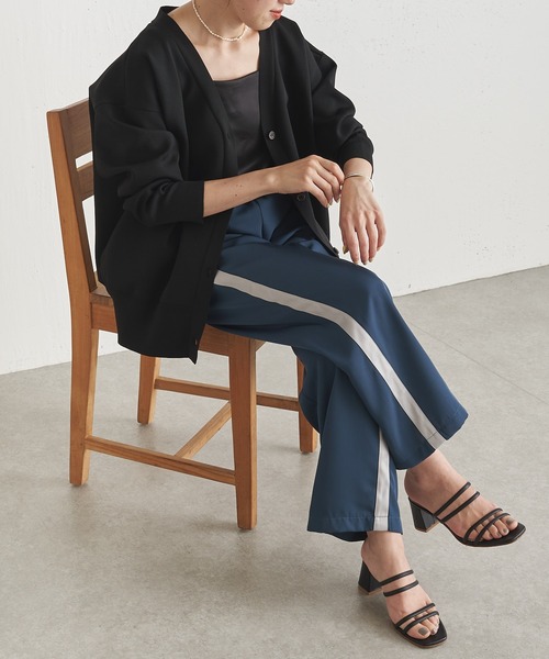 COLLAGE GALLARDAGALANTE（コラージュガリャルダガランテ）の「【OT】程よい抜け感を演出/夏服に羽織れる/Vネックカーディガン/手洗い可（カーディガン/ボレロ・レディース・ホワイト/ブラック/ピンク・FREE）」の18枚目の写真