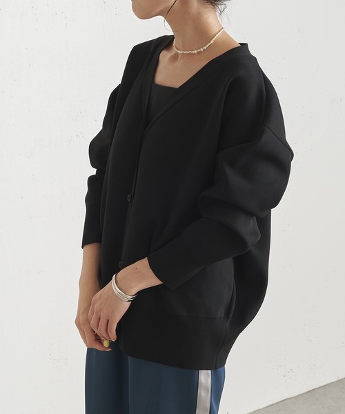 COLLAGE GALLARDAGALANTE（コラージュガリャルダガランテ）の「【OT】程よい抜け感を演出/夏服に羽織れる/Vネックカーディガン/手洗い可（カーディガン/ボレロ・レディース・ホワイト/ブラック/ピンク・FREE）」の6枚目の写真