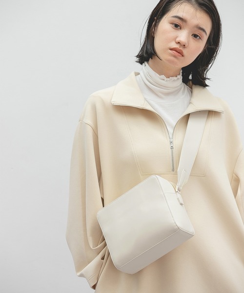 A part by(アパートバイ)の「ベルトマルチバッグ 147211(ショルダーバッグ・レディース・ブラック/ボルドー/アイボリー・FREE)」の2枚目の写真