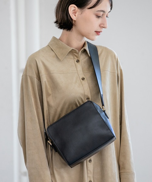 A part by(アパートバイ)の「ベルトマルチバッグ 147211(ショルダーバッグ・レディース・ブラック/ボルドー/アイボリー・FREE)」の7枚目の写真