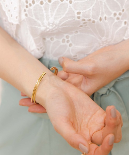 flower（フラワー）の「ダブルタイバングル（バングル/リストバンド・レディース・ゴールド・FREE）」の5枚目の写真
