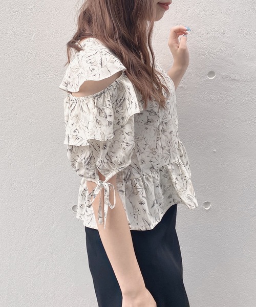 TORTE（トルテ）の「肩空きスクエアブラウス（シャツ/ブラウス・レディース・ホワイト系その他/グレー系その他/ブラック/ホワイト・FREE）」の15枚目の写真