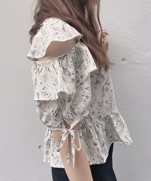 TORTE（トルテ）の「肩空きスクエアブラウス（シャツ/ブラウス・レディース・ホワイト系その他/グレー系その他/ブラック/ホワイト・FREE）」の14枚目の写真