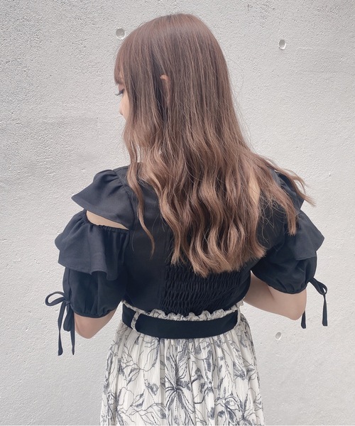 TORTE（トルテ）の「肩空きスクエアブラウス（シャツ/ブラウス・レディース・ホワイト系その他/グレー系その他/ブラック/ホワイト・FREE）」の10枚目の写真