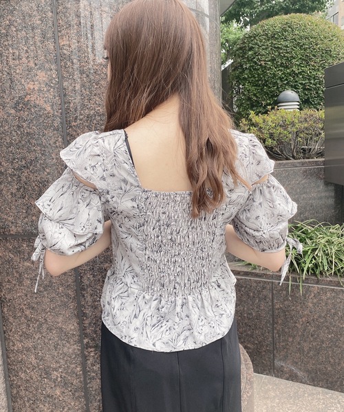 TORTE（トルテ）の「肩空きスクエアブラウス（シャツ/ブラウス・レディース・ホワイト系その他/グレー系その他/ブラック/ホワイト・FREE）」の8枚目の写真