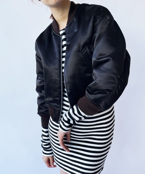 EDIT. FOR LULU(エディットフォールル)の「CNヴィンテージサテンショートブルゾン(ミリタリージャケット・レディース・ブラック・FREE)」の7枚目の写真