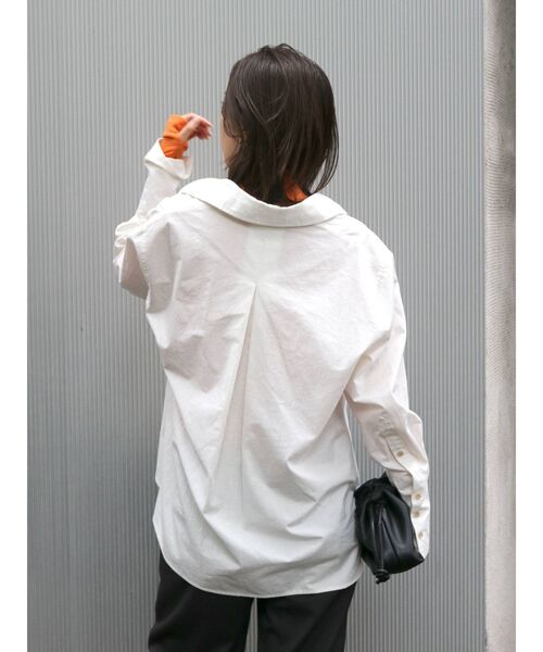 Ungrid（アングリッド）の「深Ｖネックデザインシャツ（シャツ/ブラウス・レディース・オフホワイト/イエロー・FREE）」の9枚目の写真