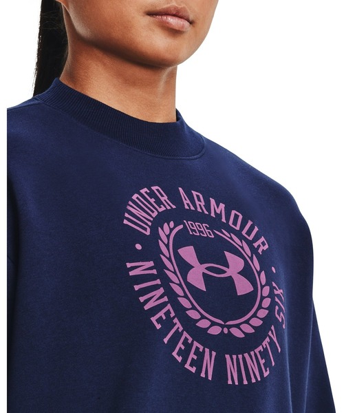 UNDER ARMOUR(アンダーアーマー)の「UAライバルフリース クレスト グラフィック クルー(トレーニング/レディース)(スウェット・レディース・ブラック×ホワイト/ネイビー・M/S/L/XL)」の9枚目の写真