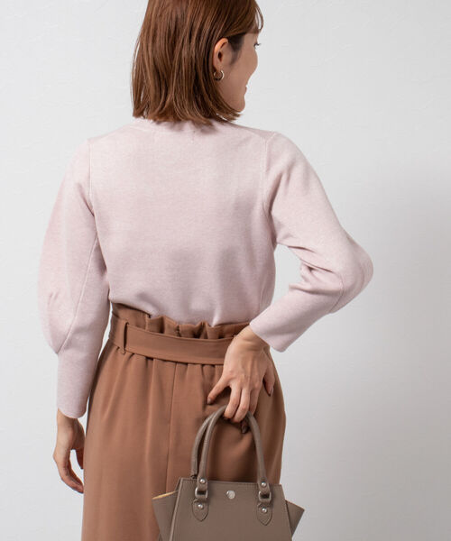 NOLLEY’S Sophi(ノーリーズソフィ)の「《手洗い可能》総針パワショルプルオーバーニット(ニット/セーター・レディース・ホワイト/ブラック/ネイビー/ベビーピンク・38)」の6枚目の写真