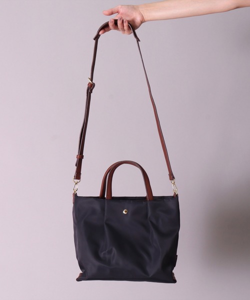 Legato Largo（レガートラルゴ）の「(LF)【Legato Largo】肩楽(かたらく) 2WAY ナイロン ショルダーバッグ（ショルダーバッグ・レディース・ライトブラウン/ブラック/ネイビー/グレー・ONE SIZE）」の14枚目の写真