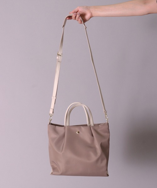 Legato Largo（レガートラルゴ）の「(LF)【Legato Largo】肩楽(かたらく) 2WAY ナイロン ショルダーバッグ（ショルダーバッグ・レディース・ライトブラウン/ブラック/ネイビー/グレー・ONE SIZE）」の16枚目の写真