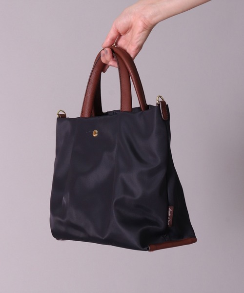 Legato Largo（レガートラルゴ）の「(LF)【Legato Largo】肩楽(かたらく) 2WAY ナイロン ショルダーバッグ（ショルダーバッグ・レディース・ライトブラウン/ブラック/ネイビー/グレー・ONE SIZE）」の9枚目の写真