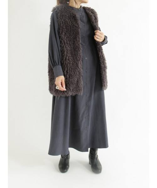 Samansa Mos2 blue（サマンサモスモスブルー）の「ファーベスト（Tシャツ/カットソー・レディース・モカ/チャコール/キナリ・ﾌﾘ-）」の4枚目の写真