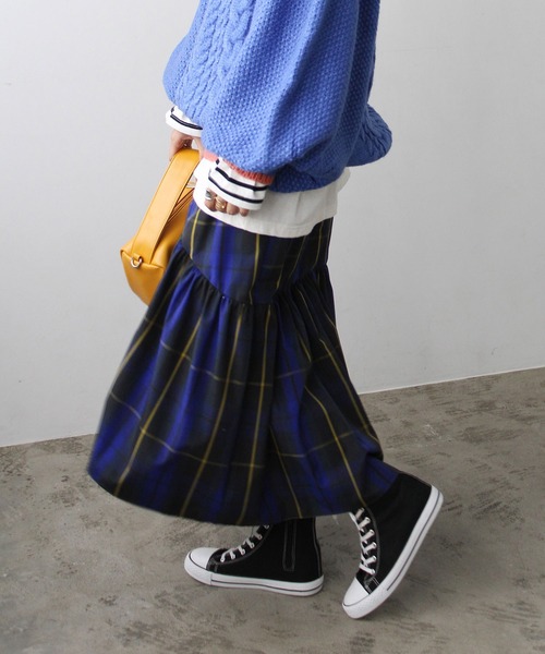 GeeRA（ジーラ）の「チェック柄イレヘムロングスカート（スカート・レディース・ブルー/オフホワイト/ブラック・SMALL/MEDIUM/LARGE）」の3枚目の写真