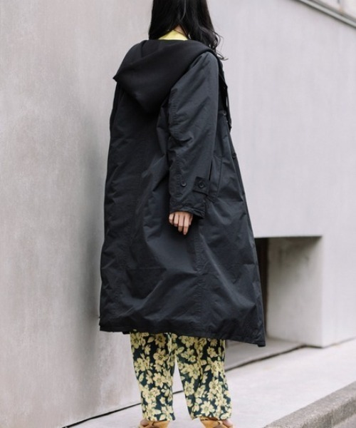 Munich(ミューニック)の「Munich(ミューニック)中綿ウェザー×ダンボールレイヤードフードコート(トレンチコート・レディース・ブラック・S)」の9枚目の写真
