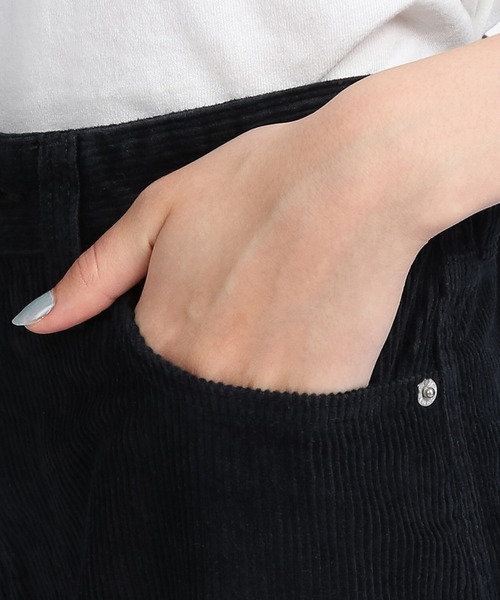 tommy jeans(トミー ジーンズ)の「コーデュロイハイライズワイドパンツ(その他パンツ・レディース・アイボリー/ブラック・25inch/26inch/27inch)」の7枚目の写真