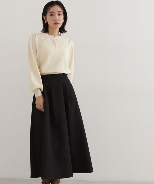 NATURAL BEAUTY BASIC（ナチュラルビューティーベーシック）の「パールスリットニット（ニット/セーター・レディース・ブラック/オフホワイト/ライトグリーン・FREE）」の7枚目の写真