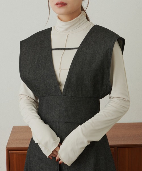 VANNIE U(ヴァニーユー)の「深Vネックデニムビスチェ(ベスト・レディース・ブラック/ネイビー・FREE)」の16枚目の写真