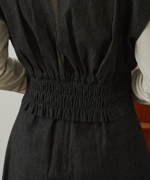 VANNIE U(ヴァニーユー)の「深Vネックデニムビスチェ(ベスト・レディース・ブラック/ネイビー・FREE)」の20枚目の写真