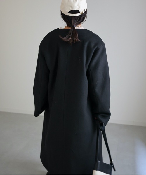 ap retro(アプレトロ)の「ノーカラーVネックロングコート(ノーカラーコート・レディース・アイボリー/ブラック/チャコールグレー・FREE)」の14枚目の写真