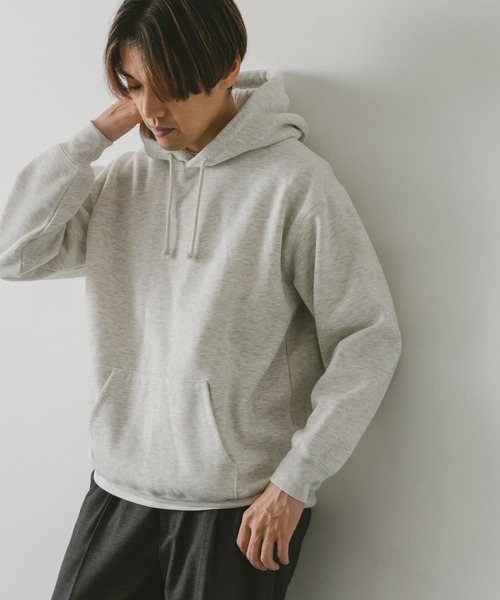 URBAN RESEARCH DOORS（アーバンリサーチドアーズ）の「裏起毛プルオーバーフーディ（パーカー・メンズ・グレー/グリーン/ネイビー/ホワイト系その他・LARGE/X-LARGE/MEDIUM）」の2枚目の写真