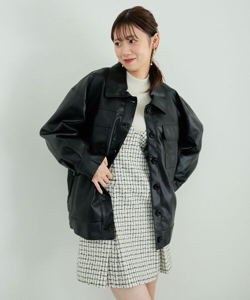 MAJESTIC LEGON(マジェスティックレゴン)の「フェイクレザーオーバーブルゾン(ブルゾン・レディース・アイボリー/ベージュ/ブラック・SMALL/MEDIUM)」の17枚目の写真