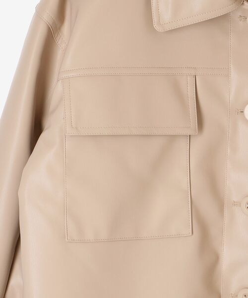 MAJESTIC LEGON(マジェスティックレゴン)の「フェイクレザーオーバーブルゾン(ブルゾン・レディース・アイボリー/ベージュ/ブラック・SMALL/MEDIUM)」の10枚目の写真