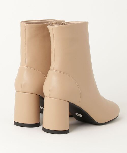 LibertyDoll（リバティードール）の「7cm円柱ヒール足袋ブーツ 袴ブーツ（ブーツ・レディース・ベージュ/キャメル/ダークブラウン/アイボリー/ブラック/グレイッシュベージュ・LL/S/3L/M/L/4L）」の10枚目の写真