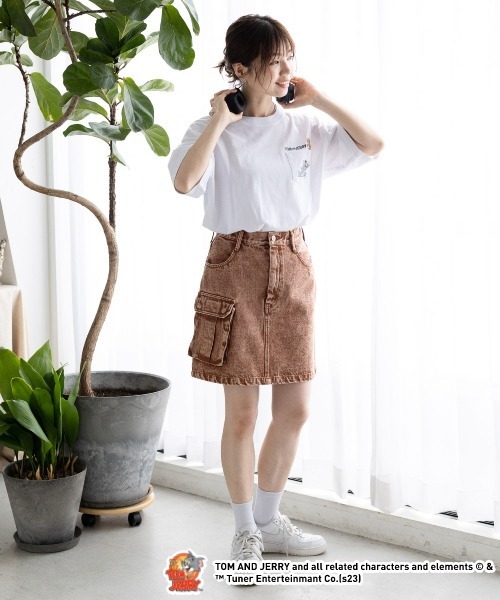 RAGEBLUE（レイジブルー）の「TOM&JERRY トムとジェリーバックプリントTシャツ（Tシャツ/カットソー・レディース・チャコールグレー/ホワイト/ブルー・FREE）」の6枚目の写真