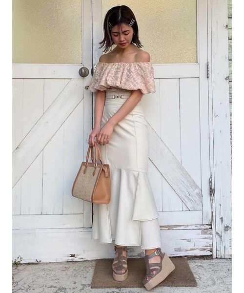 dazzlin（ダズリン）の「シアージャカードオフショルブラウス（シャツ/ブラウス・レディース・オフホワイト/ベージュ/ブルー・FREE）」の20枚目の写真