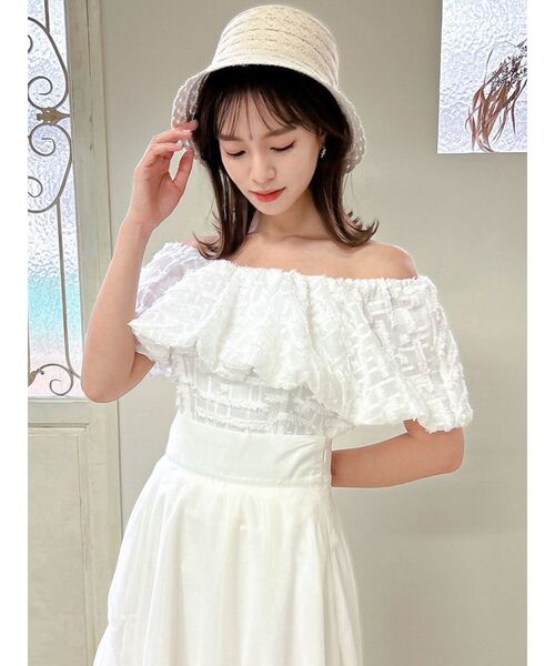 dazzlin（ダズリン）の「シアージャカードオフショルブラウス（シャツ/ブラウス・レディース・オフホワイト/ベージュ/ブルー・FREE）」の4枚目の写真