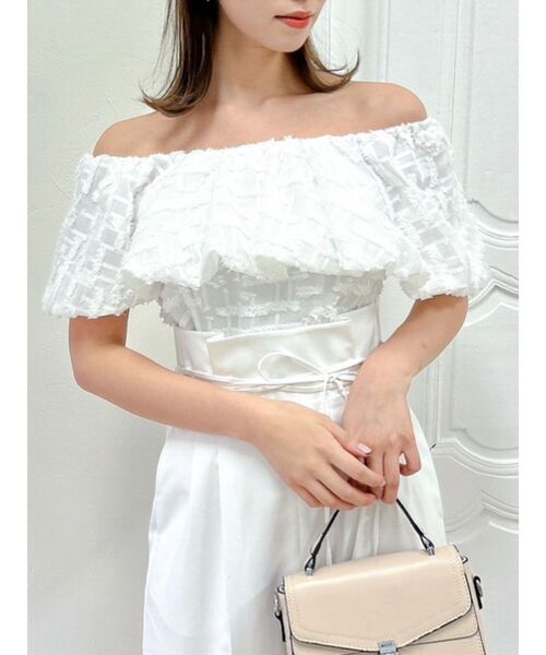 dazzlin（ダズリン）の「シアージャカードオフショルブラウス（シャツ/ブラウス・レディース・オフホワイト/ベージュ/ブルー・FREE）」の6枚目の写真