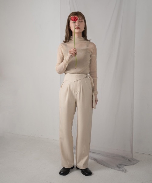 Amiur(エミレ)の「nuance belt straight pants(その他パンツ・レディース・ベージュ/クリーム/オレンジ系・S/M)」の10枚目の写真