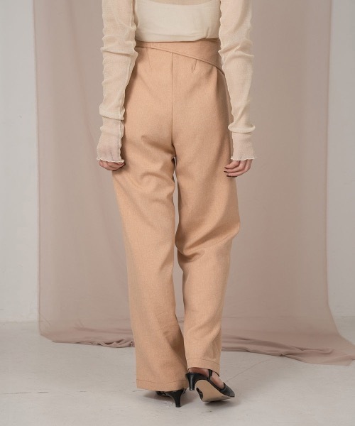 Amiur(エミレ)の「nuance belt straight pants(その他パンツ・レディース・ベージュ/クリーム/オレンジ系・S/M)」の6枚目の写真