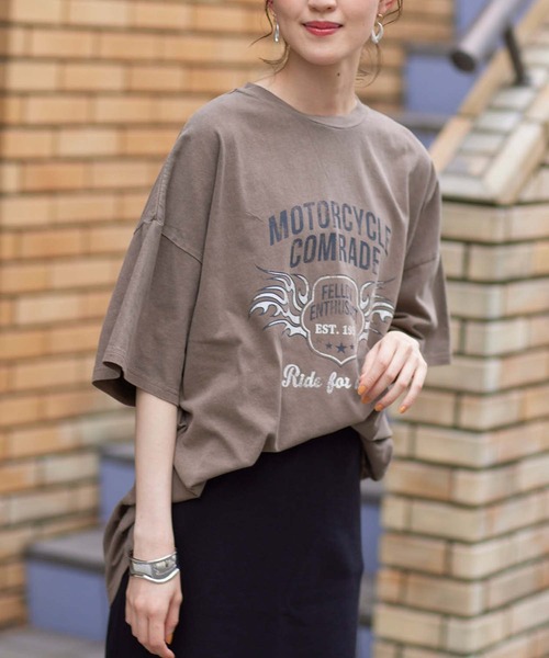 ANAP(アナップ)の「ピグメントオーバーサイズTシャツ(Tシャツ/カットソー・レディース・ブラウン/ライトグレー/スミクロ・FREE)」の9枚目の写真