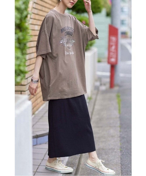 ANAP(アナップ)の「ピグメントオーバーサイズTシャツ(Tシャツ/カットソー・レディース・ブラウン/ライトグレー/スミクロ・FREE)」の6枚目の写真