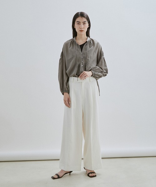 SALON adam et rope'（サロン アダム エ ロペ）の「【洗える】コットンボイルハンドタックボリュームスリーブブラウス（シャツ/ブラウス・レディース・ブラック/グレー系その他・FREE）」の18枚目の写真