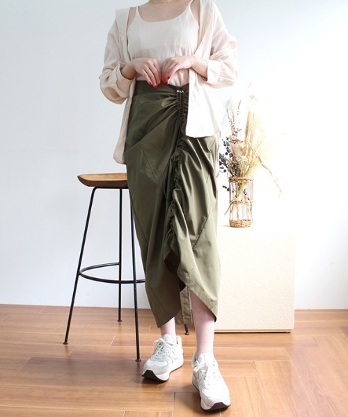MODE ROBE（モードローブ）の「ドロストデザインスカート（スカート・レディース・アイボリー/カーキ/ブラック・FREE）」の14枚目の写真