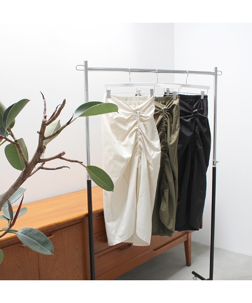 MODE ROBE（モードローブ）の「ドロストデザインスカート（スカート・レディース・アイボリー/カーキ/ブラック・FREE）」の17枚目の写真