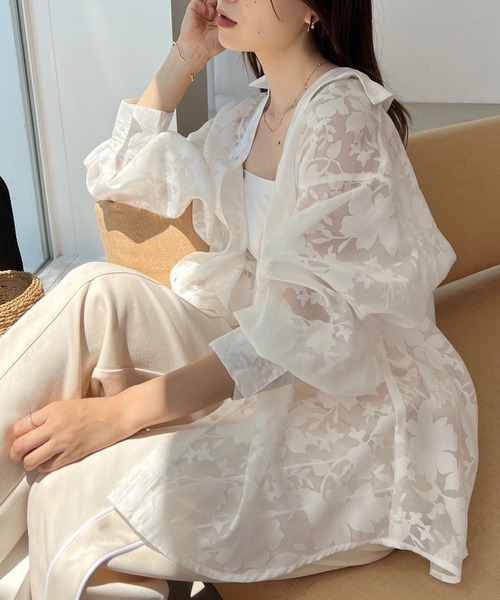 one after another NICE CLAUP（ワンアフターアナザーナイスクラップ）の「バックリボンシアーシャツ（シャツ/ブラウス・レディース・オフホワイト/アイボリー/イエロー/モカ・FREE）」の2枚目の写真