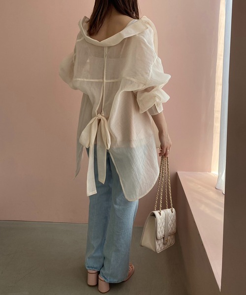 one after another NICE CLAUP（ワンアフターアナザーナイスクラップ）の「バックリボンシアーシャツ（シャツ/ブラウス・レディース・オフホワイト/アイボリー/イエロー/モカ・FREE）」の14枚目の写真